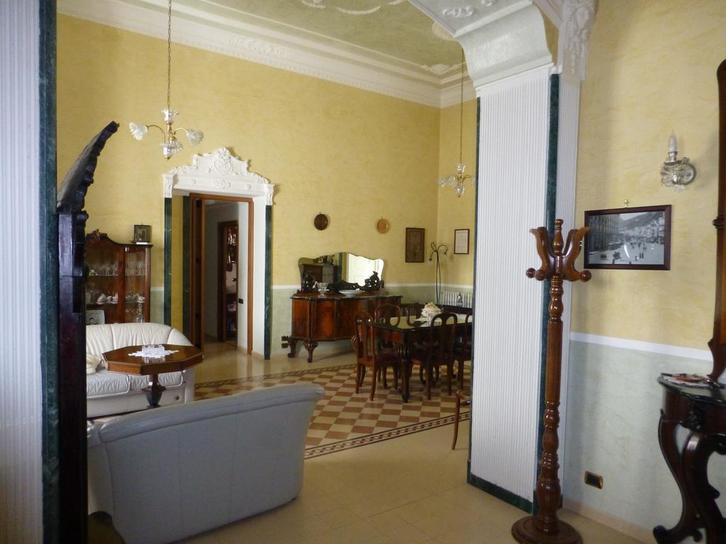 B&B Centrale Salerno Buitenkant foto