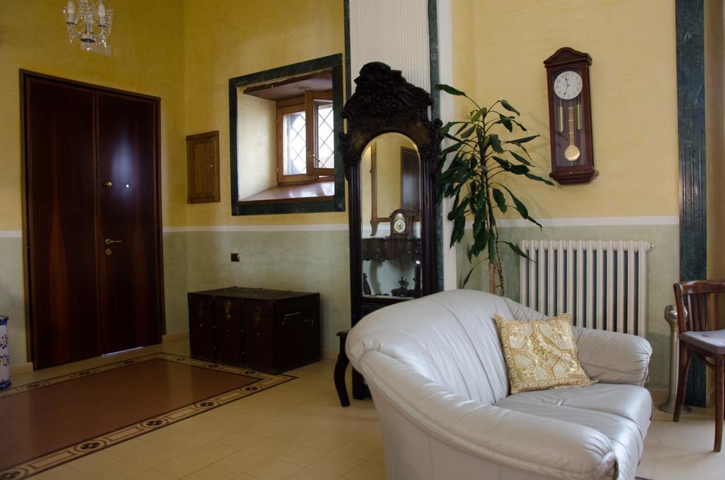B&B Centrale Salerno Buitenkant foto
