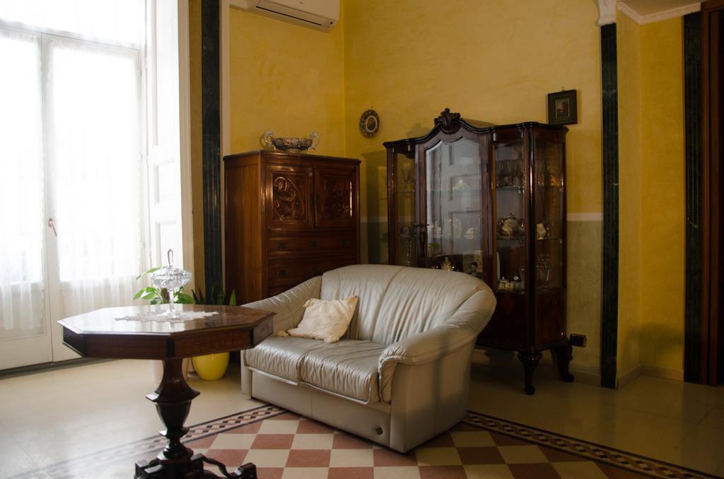 B&B Centrale Salerno Buitenkant foto
