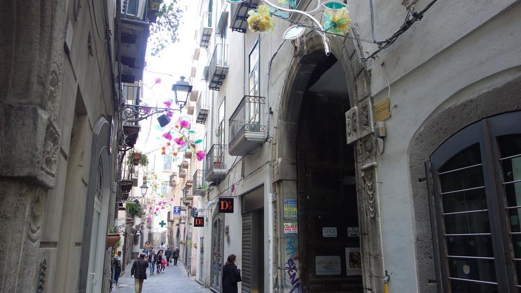 B&B Centrale Salerno Buitenkant foto