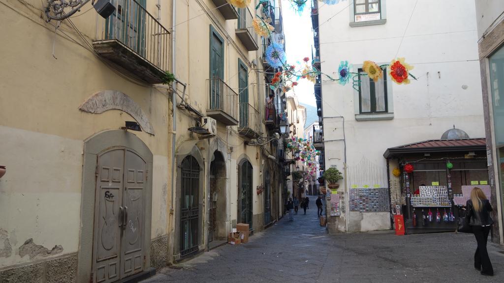 B&B Centrale Salerno Buitenkant foto