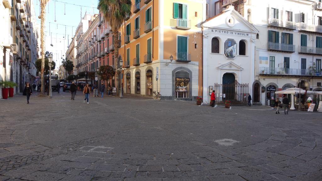 B&B Centrale Salerno Buitenkant foto