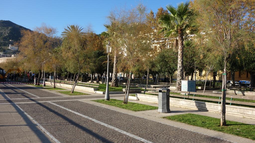 B&B Centrale Salerno Buitenkant foto
