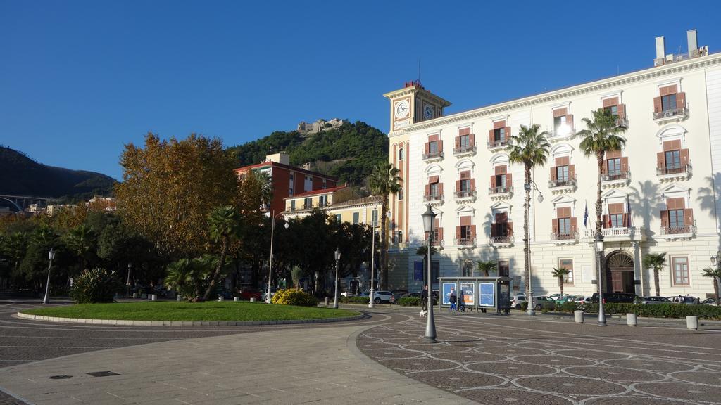 B&B Centrale Salerno Buitenkant foto