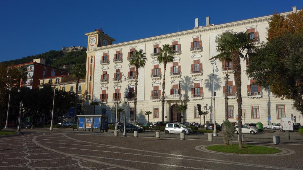 B&B Centrale Salerno Buitenkant foto