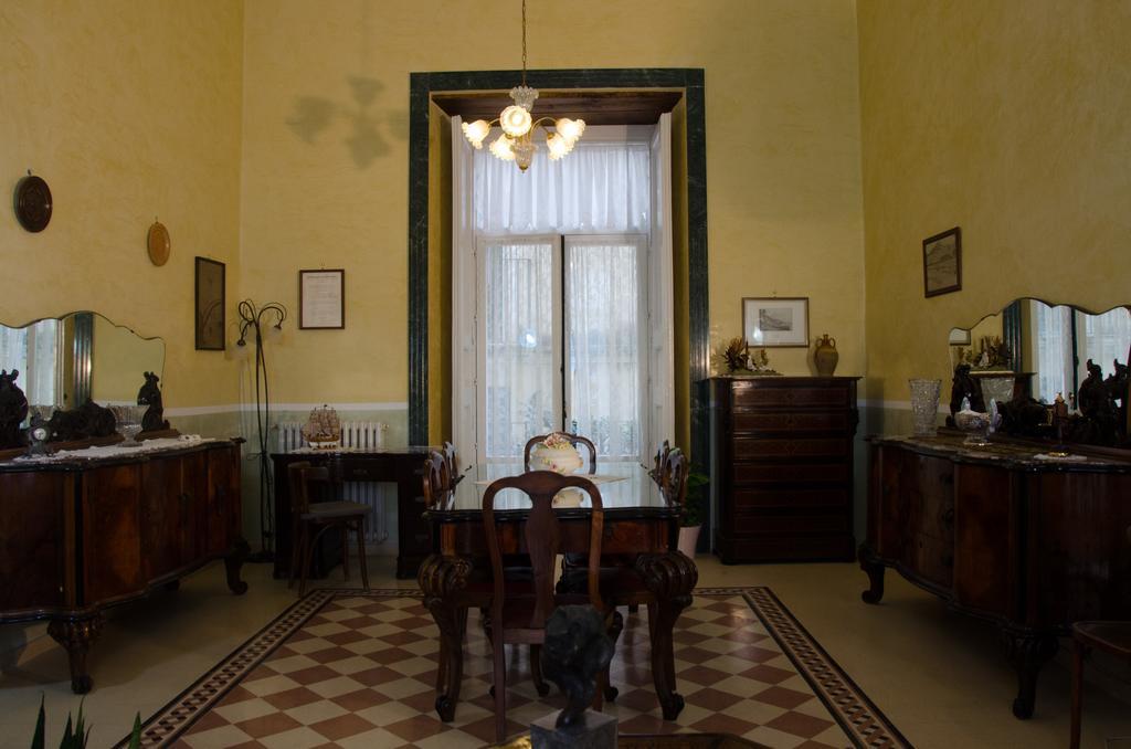 B&B Centrale Salerno Buitenkant foto